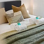 Apartman Huswell - With Natural Swimming Pool *