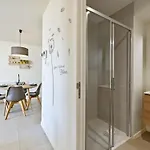 Apartman Huswell - With Natural Swimming Pool *