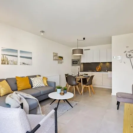 Huswell - With Natural Swimming Pool *