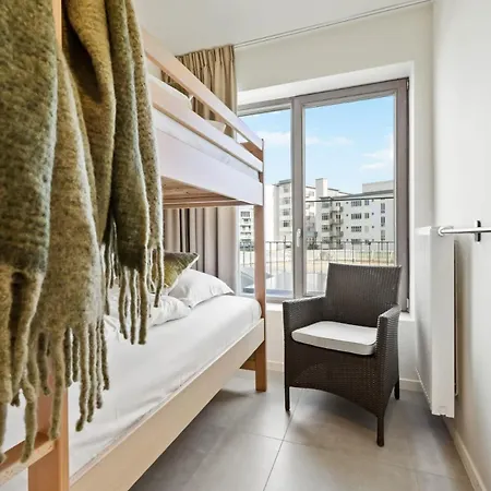 Huswell - With Natural Swimming Pool Daire *