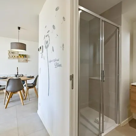 Apartament Huswell - With Natural Swimming Pool *