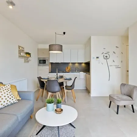 Huswell - With Natural Swimming Pool *