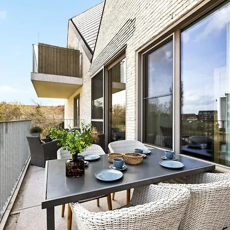 Huswell - With Natural Swimming Pool Daire *